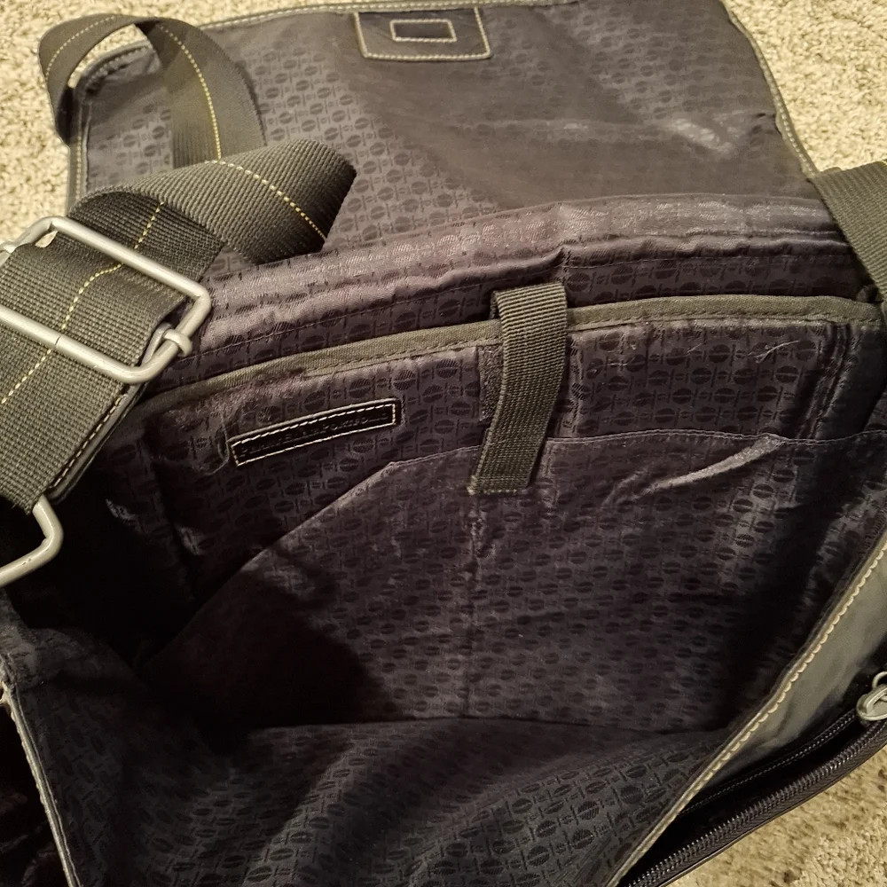 Vintage Perry Ellis  Men's Black Crossbody Shoulder Bag/Portfolio